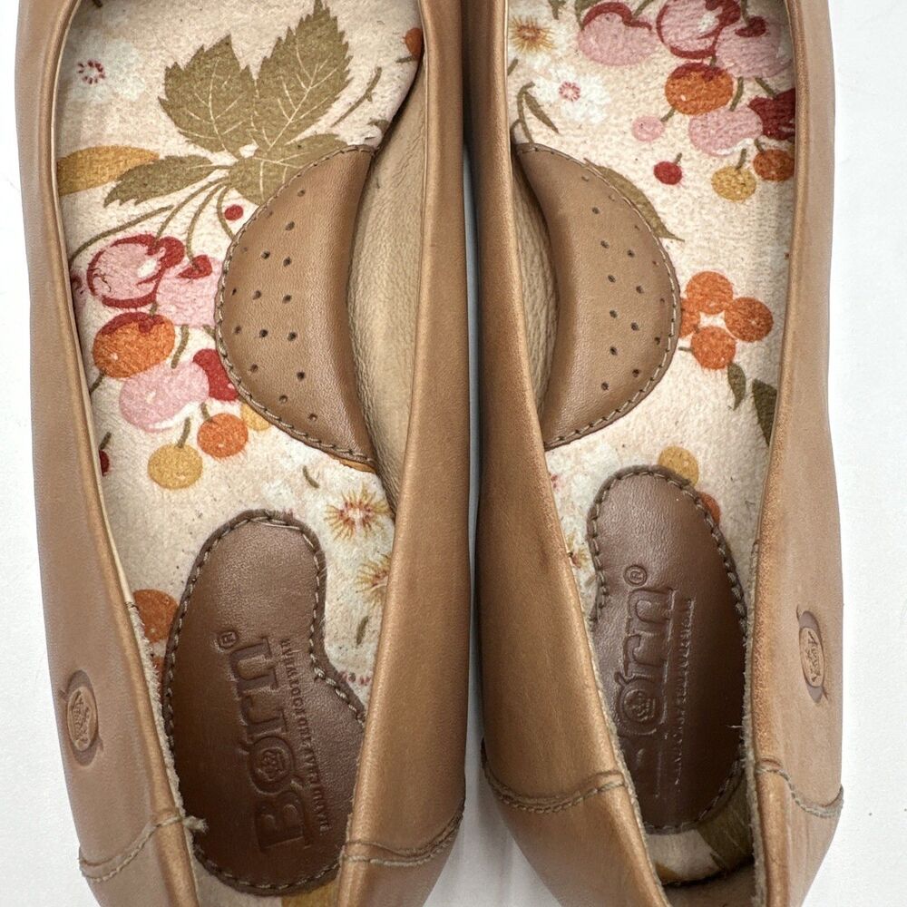 Women's Tan Bow Ballet Flats - Picture 6 of 9